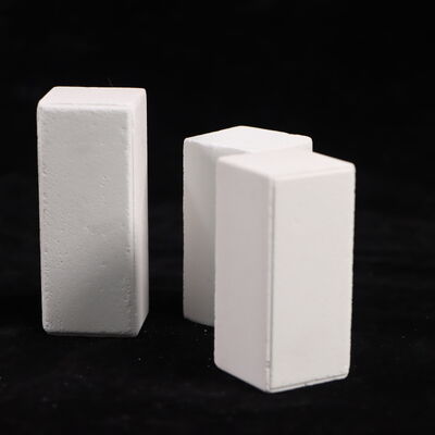 추운 분쇄 강도 90MPA 이상 오븐 코룬덤 멀리트로 구성된 포스트와 밀도 2.8gcm3 산업 오븐 시스템에서 성능을 위해 설계