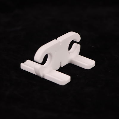 White Aluminum Oxide Ceramic Flexural Strength 200-400 MPa and Thermal Expansion 8.9 X 10-6/K for High Temperature Applications