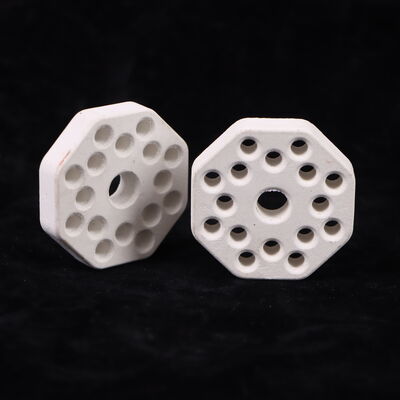 내열 충격 저항 250 멀라이트 세라믹, 열팽창 계수 4.5 ~ 5.5 × 10⁻⁶/K, 경도 7 ~ 8 Mohs, 열 보호 시스템에 사용