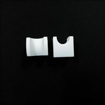 알루미나 세라믹, 영률 200~400 GPa, 유전 강도 18~20 KV/mm, 고내구성 부품용