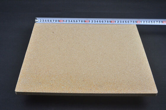 コルディエライト ムライト コルディエライト 窯棚板 滑らかなエッジ 窯焼成棚板 セラミックおよび陶器窯での性能を提供