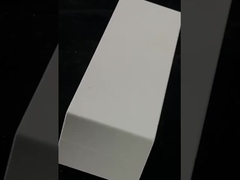 고온 코룬드 멀리트 기둥